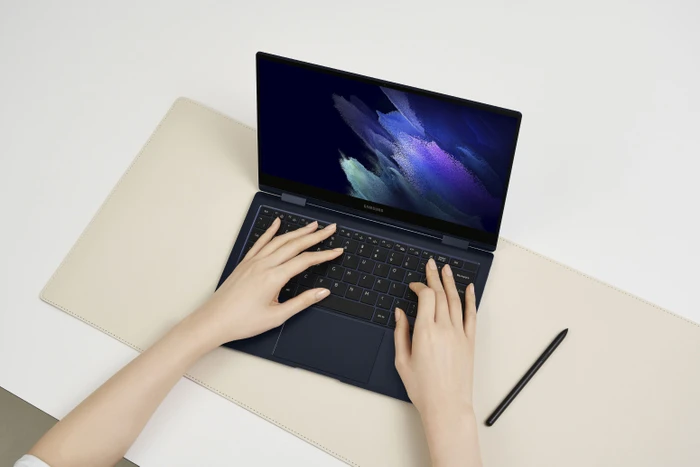 Samsung Galaxy Book Pro 360 13, Mystic Navy, Core i5-1135G7, 8GB RAM, 256GB SSD, DE