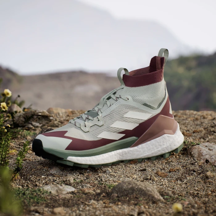 adidas Terrex Free Hiker 2.0 linen green/off white/burgundy (Damen)