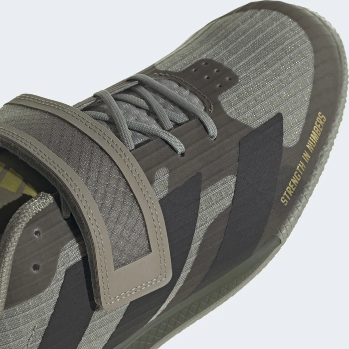 adidas Adipower 3 core silver pebble/core black/olive strata