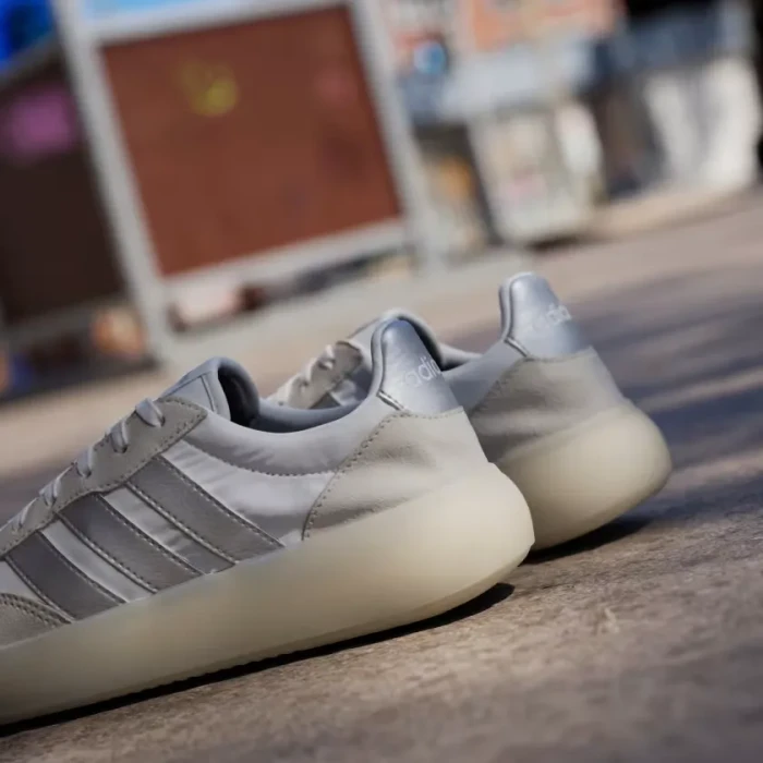 adidas Barreda Decode cloud white/matte silver/grey one (Damen)