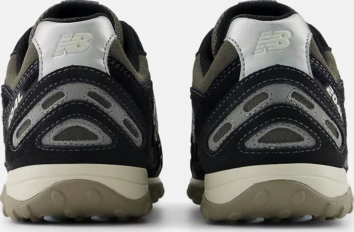 New Balance 204L black/magnet