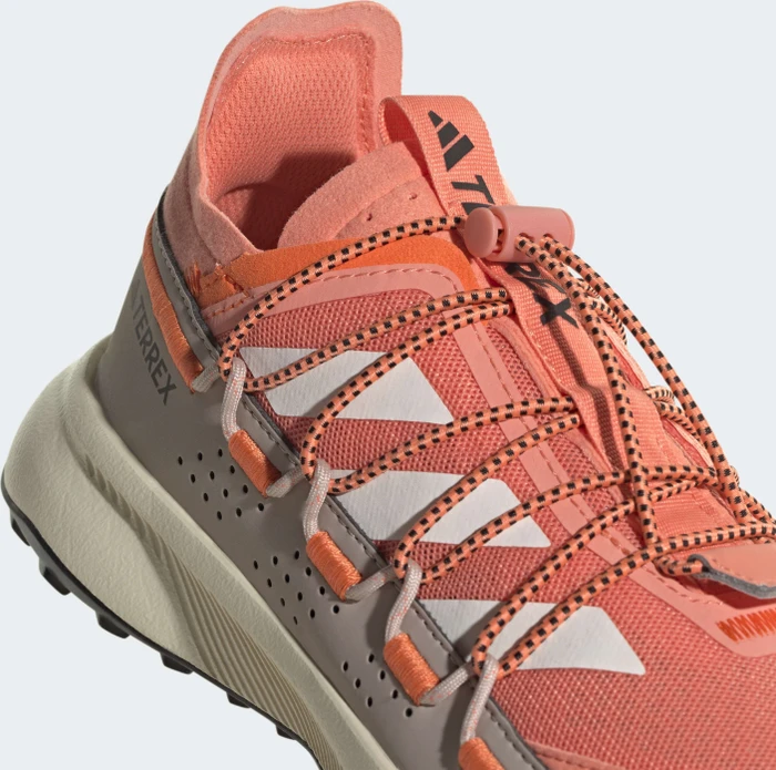 adidas Terrex Voyager 21 Travel coral fusion/wonder white/wonder taupe (Damen)