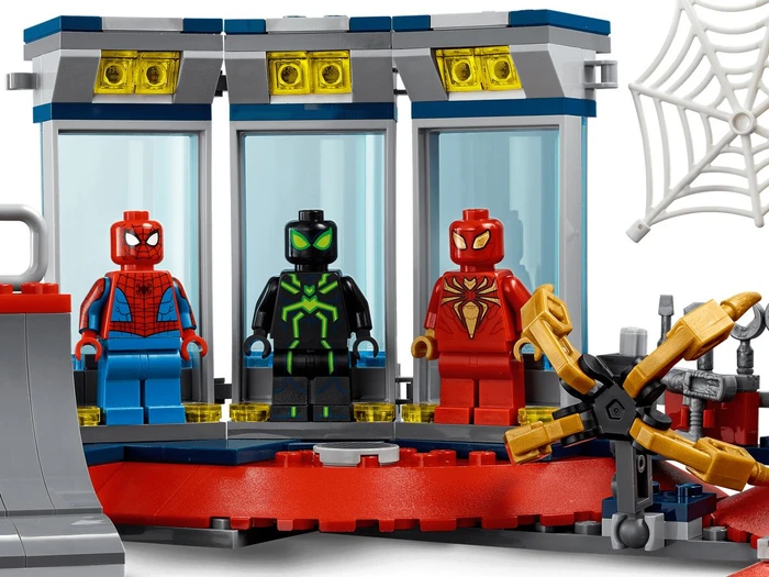 LEGO Marvel Super Heroes Spielset - Angriff auf Spider-Mans Versteck