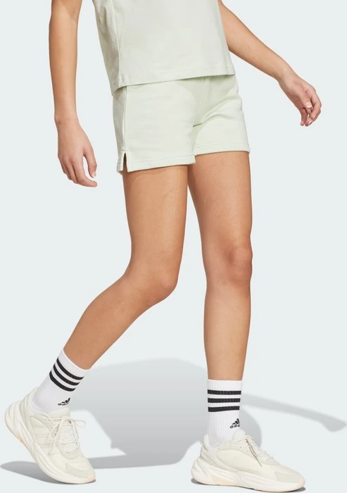 adidas Essentials Linear French Terry Shorts linen green (Damen)