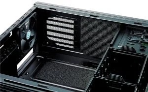 Cooler Master Silencio 650, schallgedämmt