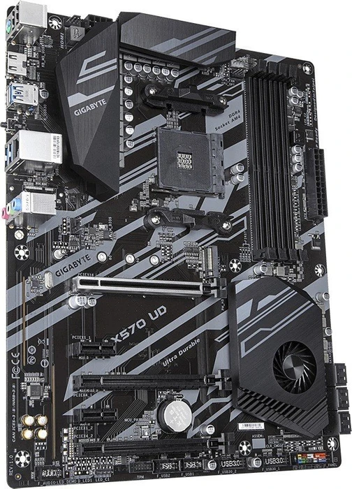 GIGABYTE X570 UD (AMD AM4)