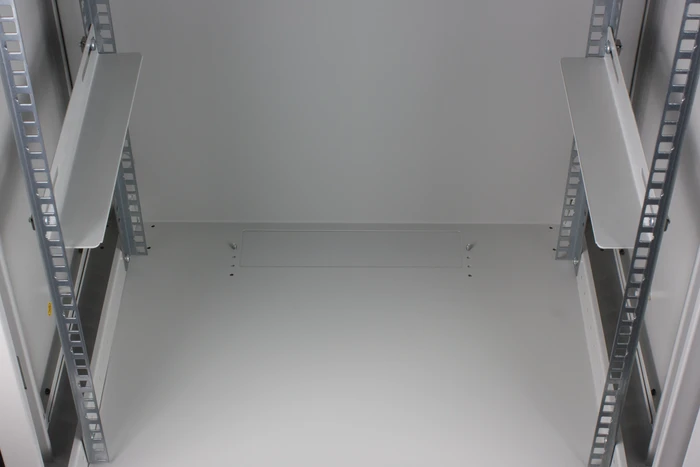 Rockstable 19" Wandschrank 15HE, Stahltür, IP2X, weiß, 440mm tief