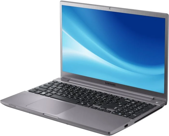 Samsung 700Z5C, Core i5-3210M, 8GB RAM, 1TB HDD, GeForce GT 640M, DE