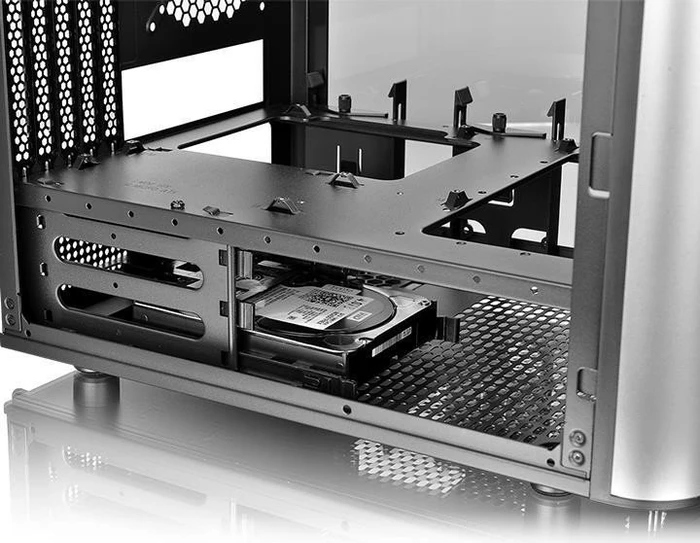 Thermaltake Level 20 VT, Glasfenster
