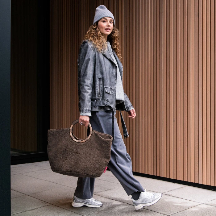 Reisenthel loopbag hobo Handtasche teddy chocolate