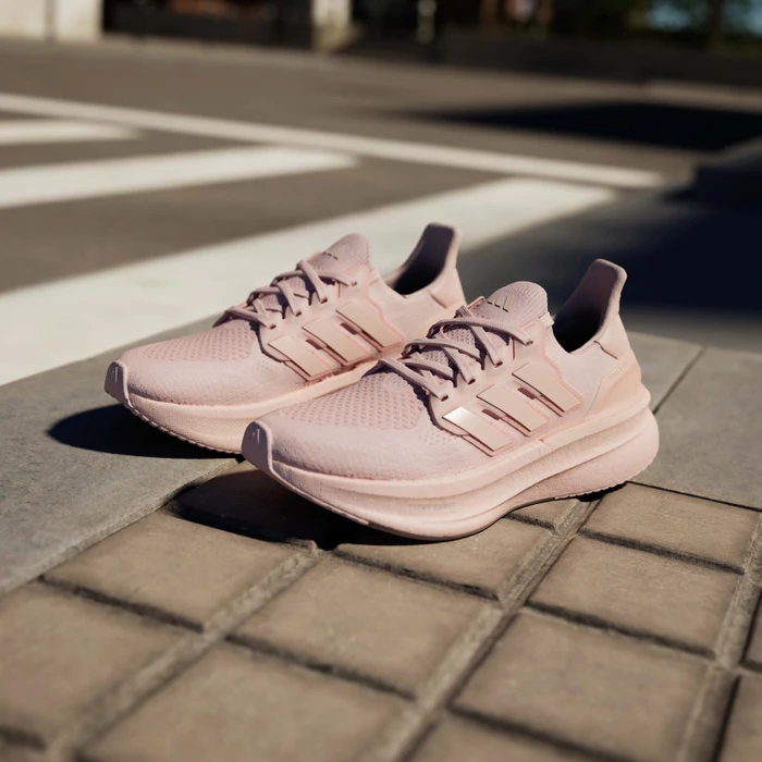 adidas Ultraboost 5 sandy pink/sandy pink met./zero metalic (Damen)
