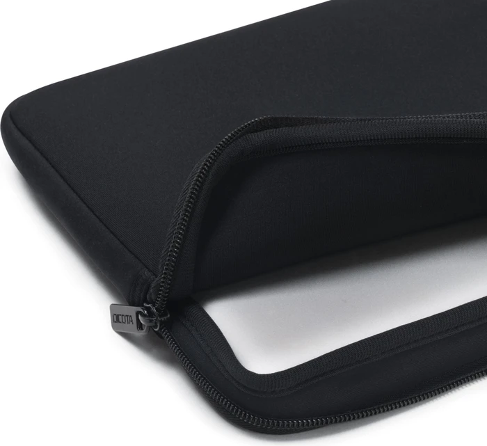 Dicota Perfekt Skin 14.1" Notebookhülle schwarz