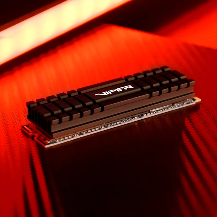 Patriot Viper VPN110 2TB, M.2 2280 / M-Key / PCIe 3.0 x4, Kühlkörper