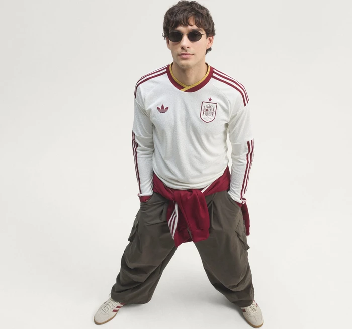 adidas FIFA WM 2026 Spanien Authentic Auswärtstrikot langarm off white (Junior)