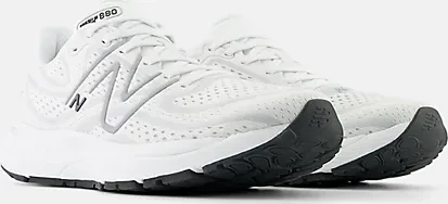 New Balance Fresh Foam X 880v13 white/granite/silver metallic (Herren)