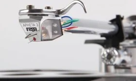 Rega Apheta 3