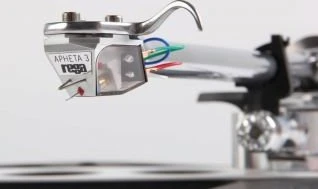 Rega Apheta 3
