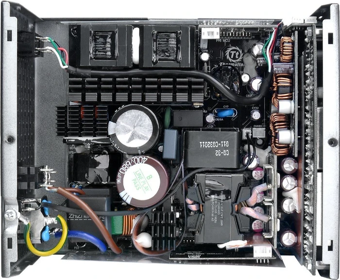 Thermaltake ToughPower PF1 ARGB Platinum 1050W, ATX 2.4