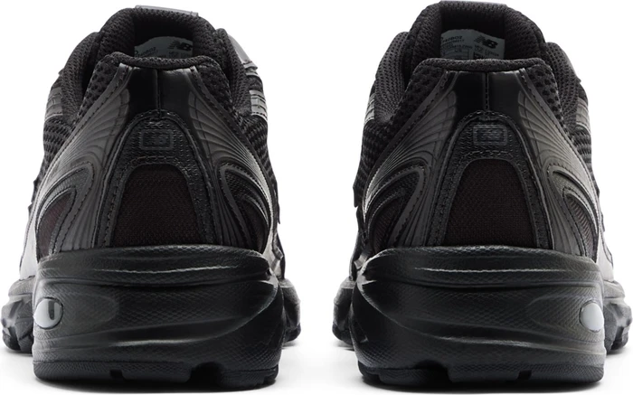 New Balance 740 schwarz