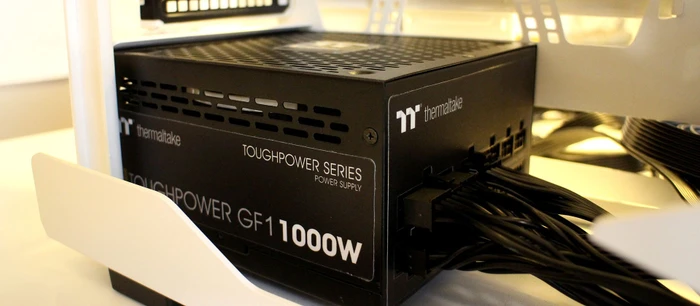 Thermaltake ToughPower GF1 1000W, ATX 2.4