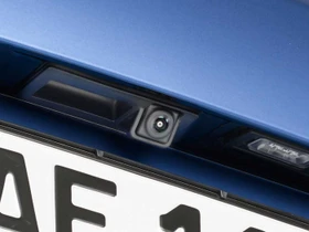 Alpine Rückfahrkamera-Einbaukit für Audi A4, A5, Q5 / VW, Seat, Skoda