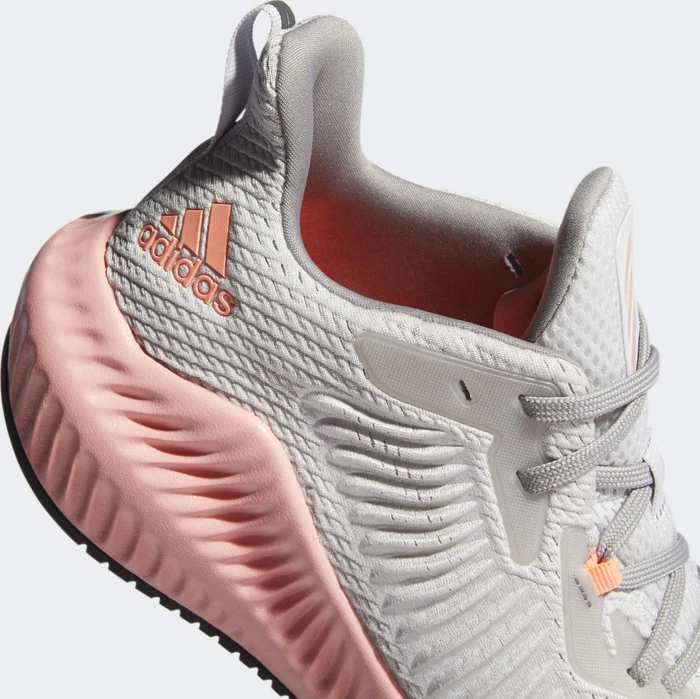 adidas Alphabounce+ dash grey/glory pink/signal coral (Damen)