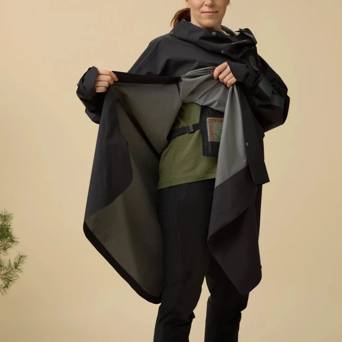 Fjällräven Hoja Rain Poncho schwarz