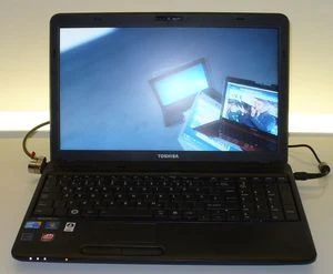 Toshiba Satellite Pro L670-1L5, schwarz, Core i3-380M, 4GB RAM, 320GB HDD, DE