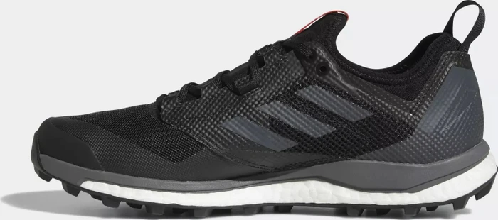 adidas Terrex Agravic XT core black/grey five/hi-res red (Herren)