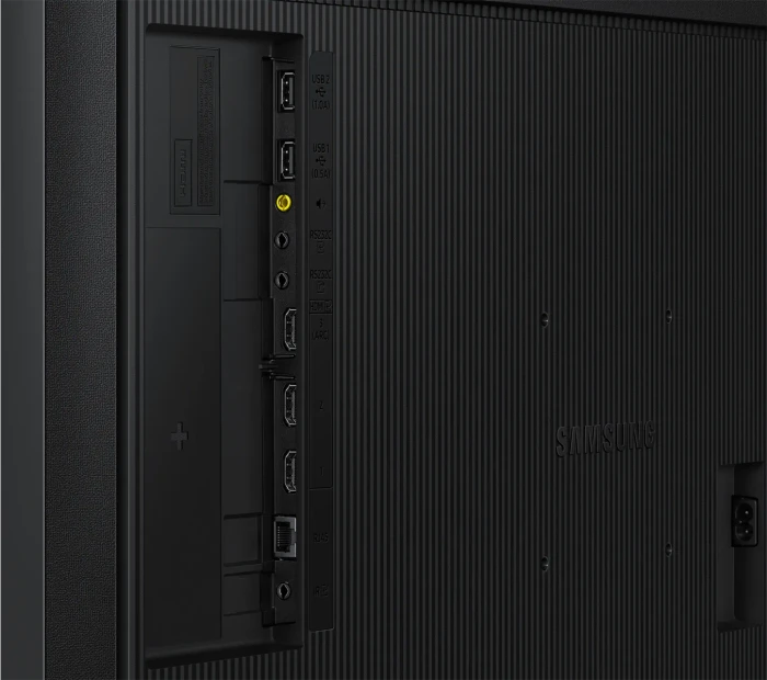 Samsung QM32C, 31.5"