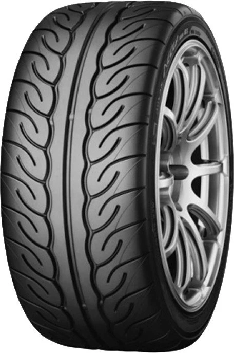 Yokohama Neova AD08RS 215/45 R17 87W