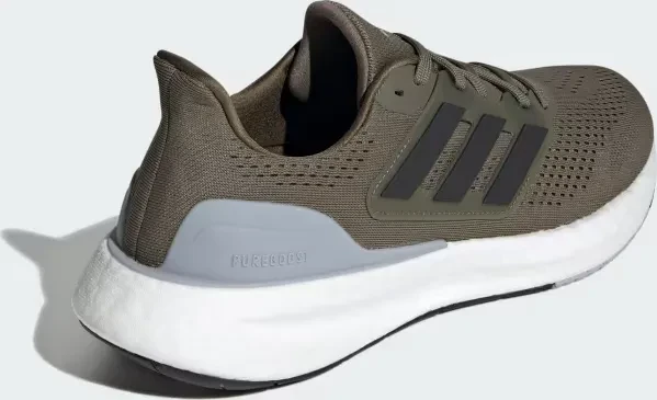 adidas Pureboost 23 olive strata/core black/halo silver (Herren)