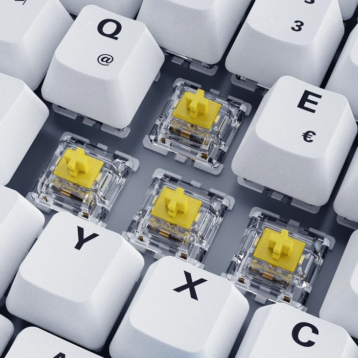 Sharkoon Skiller SGK50 S3 PBT, weiß/hellblau, LEDs RGB, hot-swap, Gateron G Pro 3.0 YELLOW, USB, DE