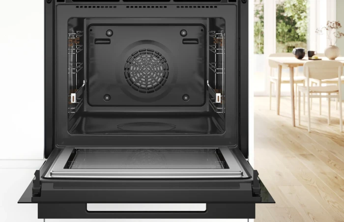 Bosch Serie 8 HNG978QB1 Backofen mit Mikrowelle und Dampfunterstützung