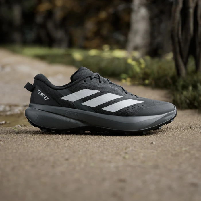 adidas Terrex Tracefinder Plus core black/cloud white/grey five (Herren)