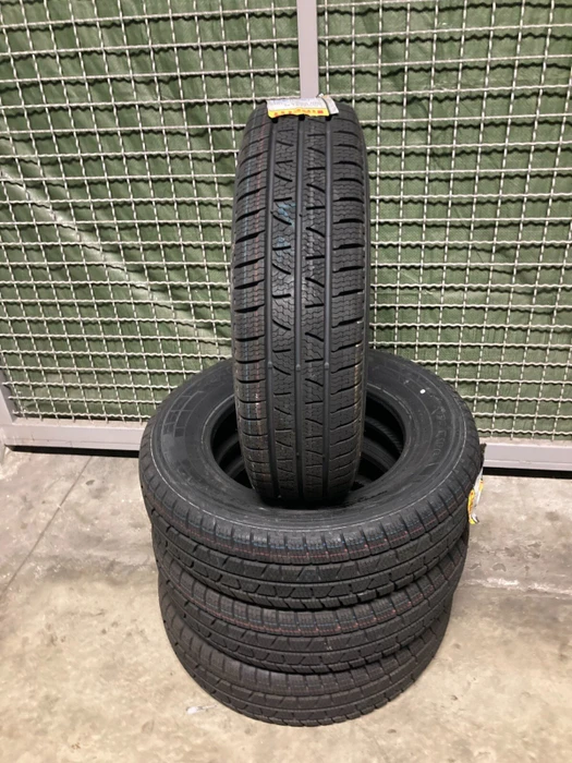 Pirelli Carrier Winter 195/75 R16C 107/105R