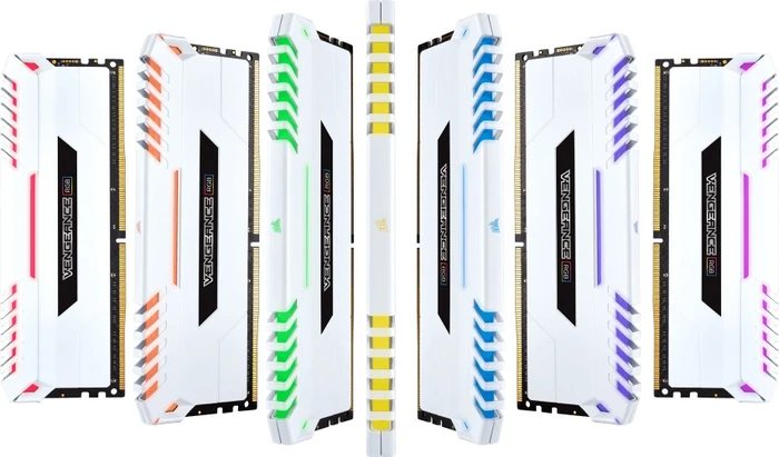 Corsair Vengeance RGB weiß UDIMM 16GB Kit, DDR4-3600, CL18-19-19-39