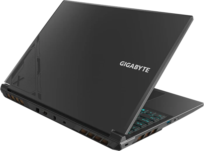 GIGABYTE G6X, Core i7-13650HX, 16GB RAM, 1TB SSD, GeForce RTX 4060, DE