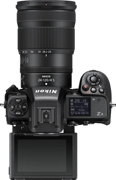 Nikon Z 8 mit Objektiv Z 24-120mm 4.0 S
