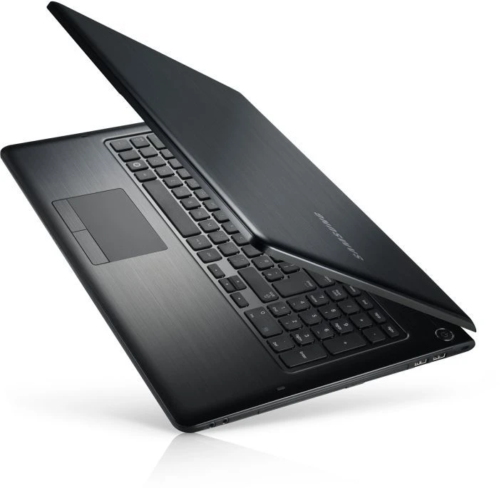 Samsung 350E7C, Pentium B970, 4GB RAM, 500GB HDD, Radeon HD 7670M, DE