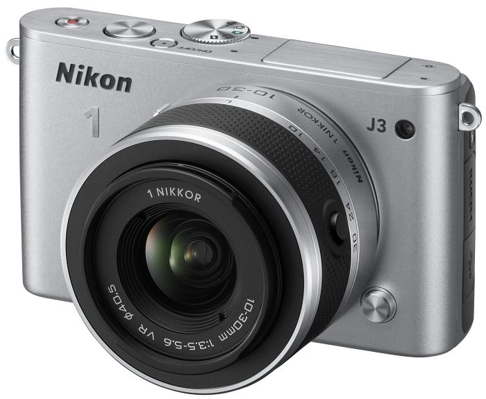 Nikon 1 J3 silber mit Objektiv 1 NIKKOR 10-30mm 3.5-5.6 VR