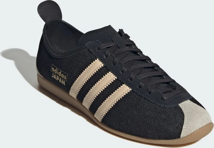 adidas Japan core black/sand strata/gum
