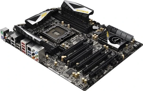 ASRock X79 Extreme7 (Intel 2011-0)