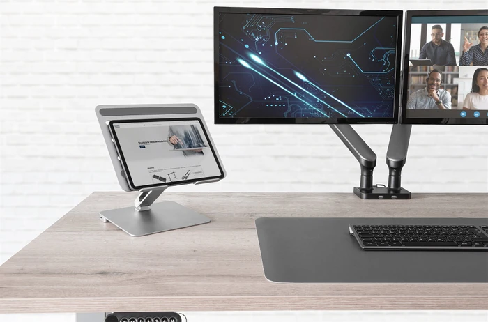 Digitus Variable Notebook-/Tablet-Halterung, 6-Port USB-C-Docking Station, silber