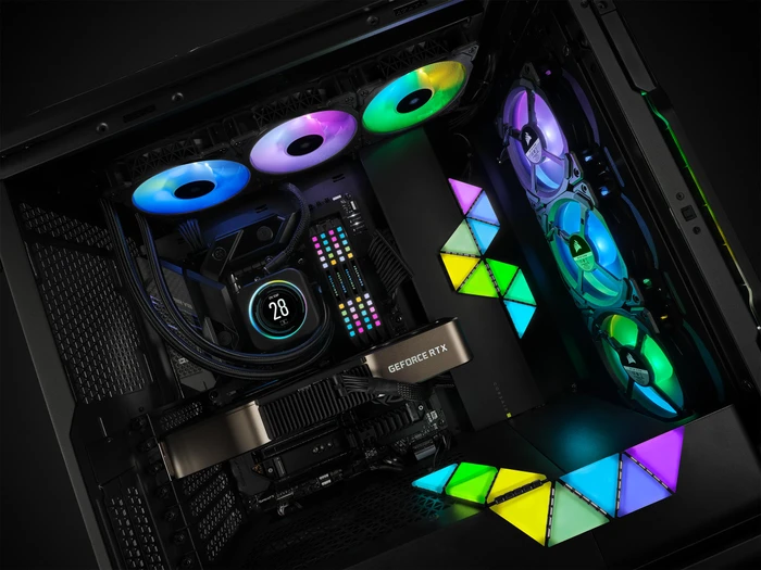 Corsair iCue 5000T RGB TG, schwarz, Glasfenster
