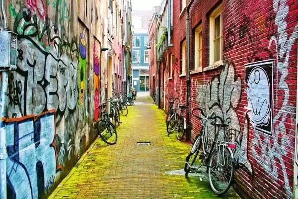 Ravensburger Puzzle Street Art in Amsterdam