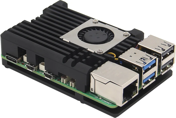 Geekworm Aluminiumgehäuse Armor Case für Raspberry Pi 5, mit 1x Lüfter, schwarz