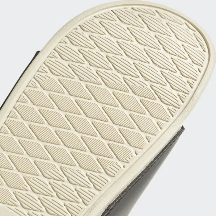 adidas Comfort Adilette core black/ecru tint (Damen)
