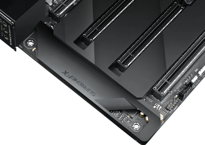 ASUS ROG Dominus Extreme (Intel 3647)
