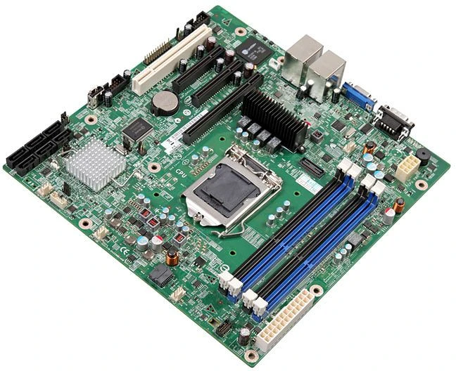 Intel S1200BTSR (Intel 1155)